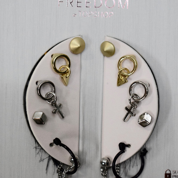 Topshop 'Freedom' Earring Collection 5 Pack - Picture 2 of 2